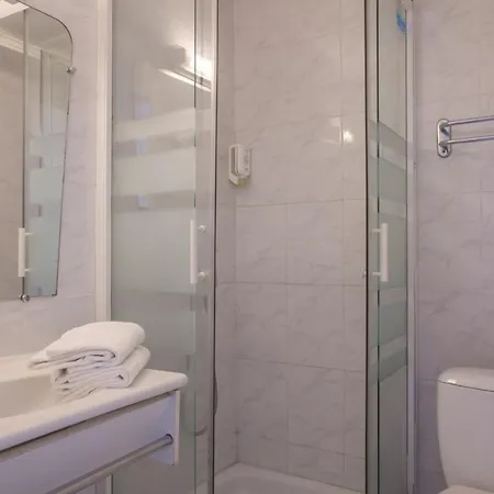 Citotel Cesar Nîmes