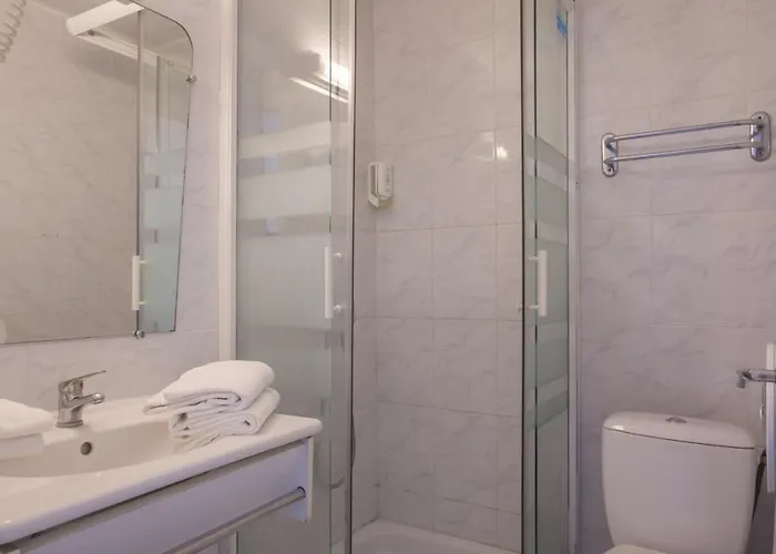 Citotel Cesar Nîmes