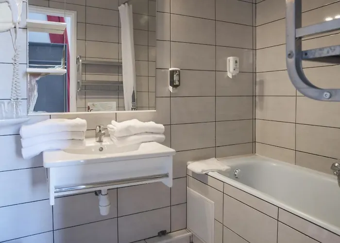 Citotel Cesar Hotell Nîmes