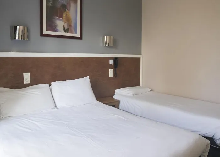 Hotell Citotel Cesar Nîmes